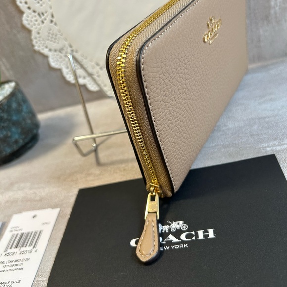 Coach Wallet color Taupe Medium Zip-Around Gold Hardware Pebbled Leather - Picture 4 of 15